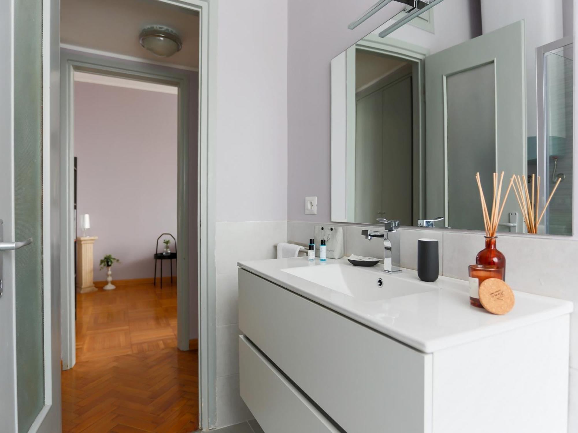 The Best Rent - Spacious One-Bedroom Apartment In Moscova District Milan Exterior photo